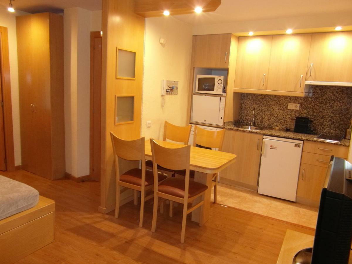B06 - Mayor 22, 1º - Villmor Apartamento Benasque Exterior foto